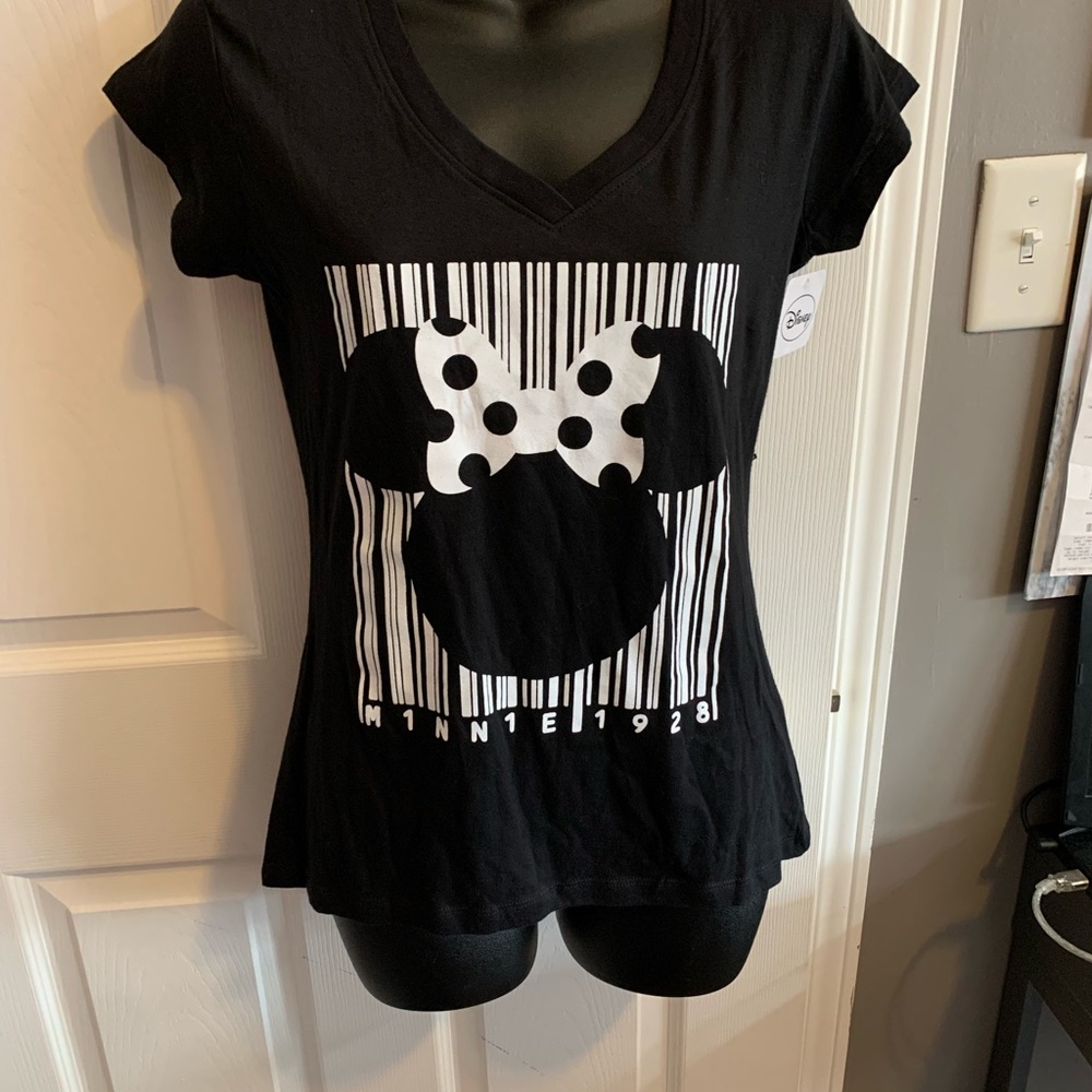2/20$ 🛍 Disney Minnie Mouse Tee
